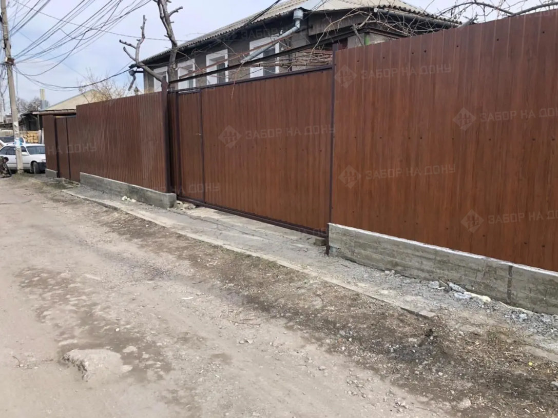 Откатные ворота с калиткой  в Семикаракорске